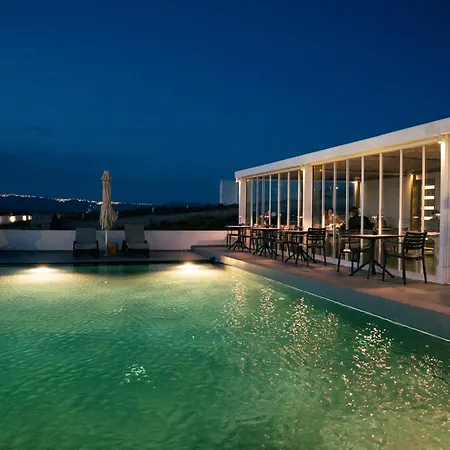فندق Serenita Luxury Akrotírion